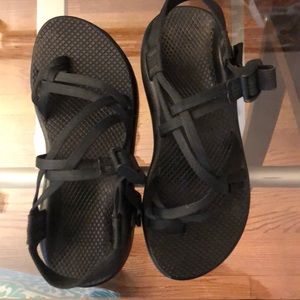 Women’s Size 8 Chaco’s (BLACK)